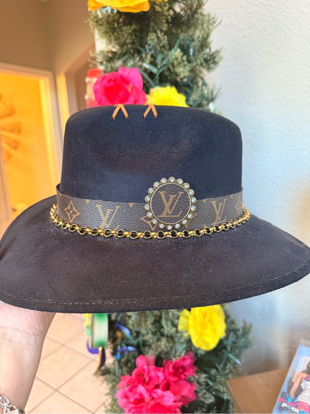LV rustic suede like hat - Picture 2 of 4